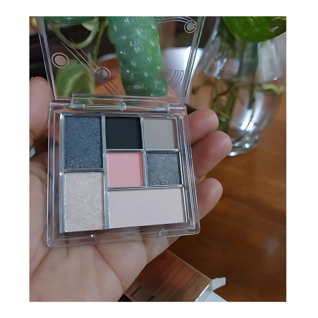 MEIBAOGE Shimmer 7 Color black Eyeshadow, smoky Eyeshadow Palette